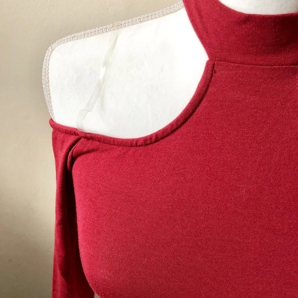 Heart & Hips Long Sleeve Choker Cut Out Crop Top Women’s Small - Picture 4 of 8